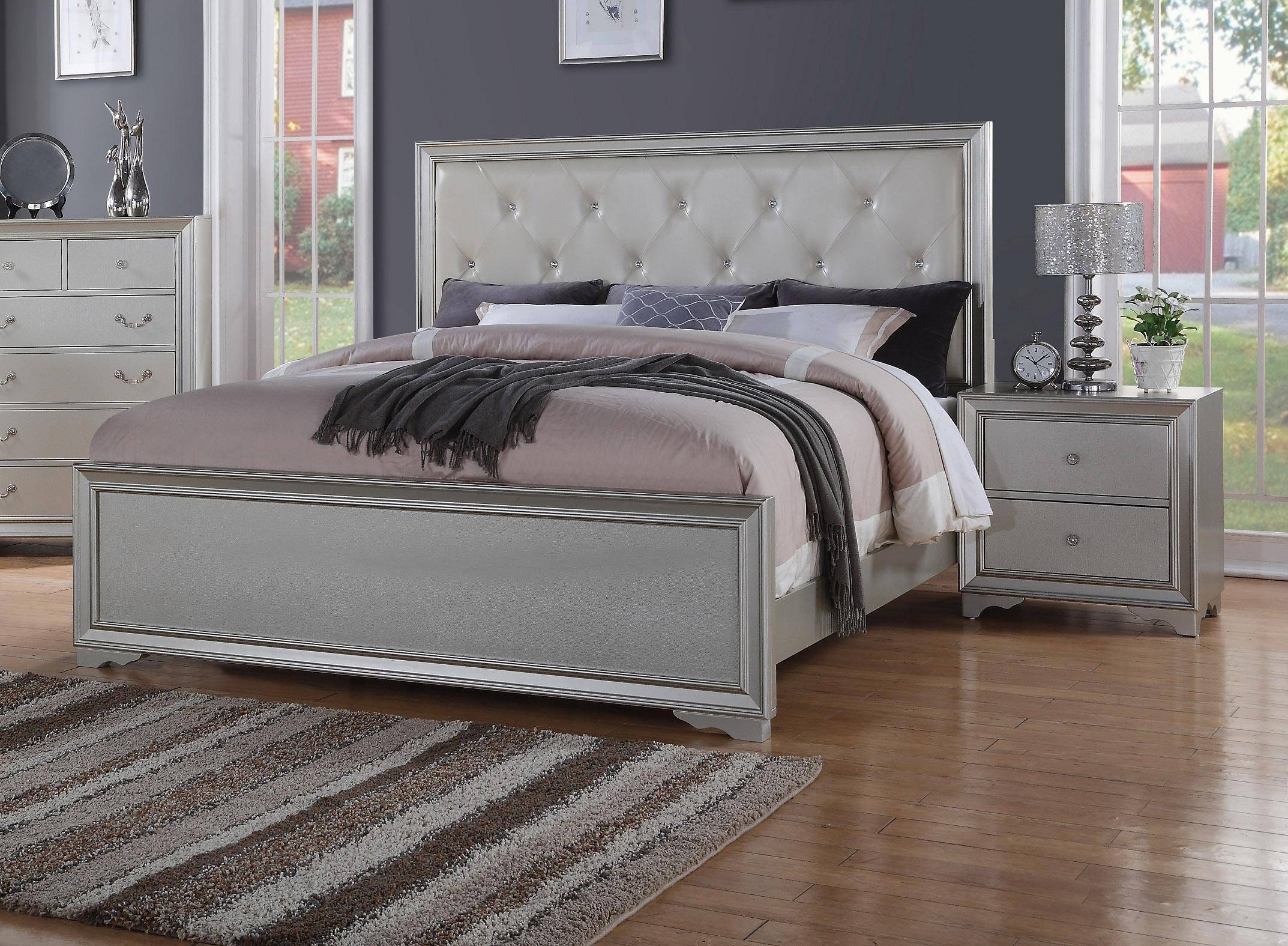 Buy Mcferran B508 Queen Platform Bedroom Set 3 Pcs In Silver White Faux Leather Online