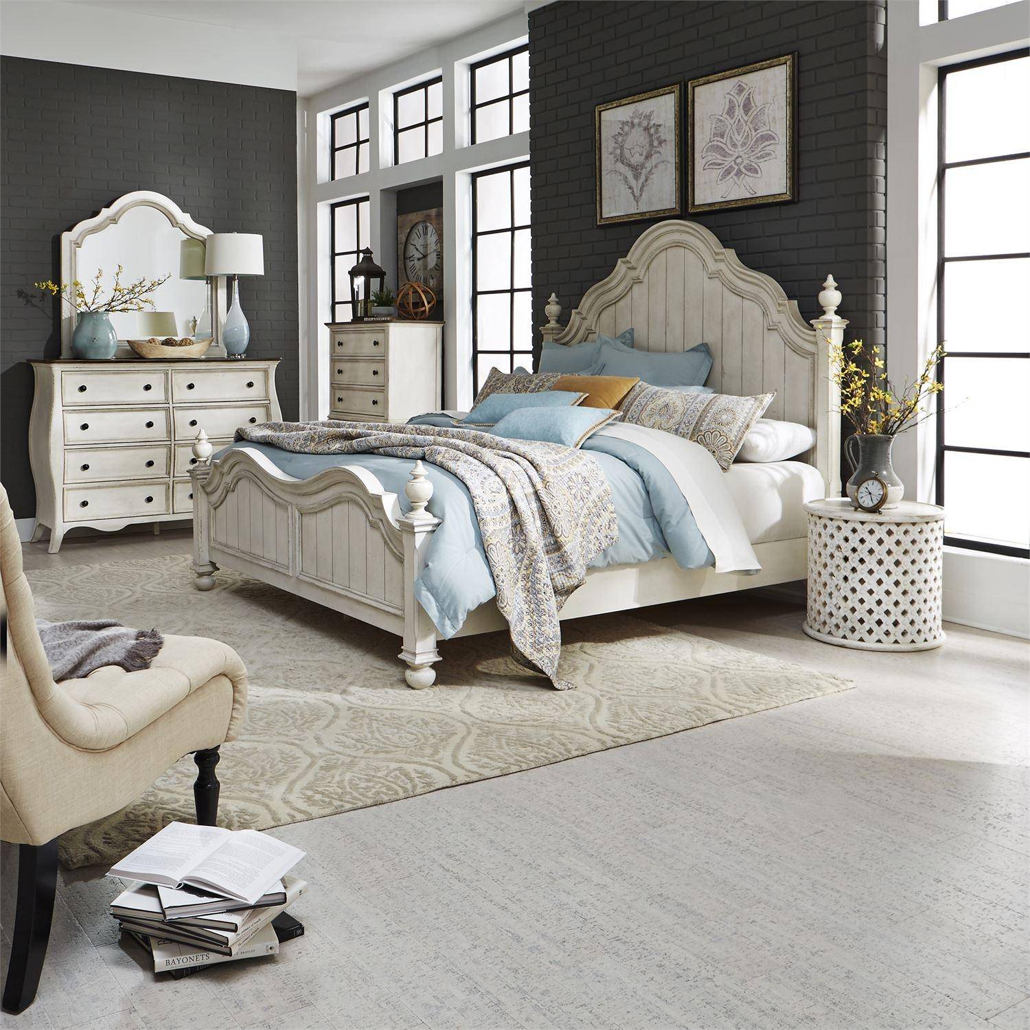 Liberty Furniture Bedroom Queen Poster Bed, Dresser and Mirror